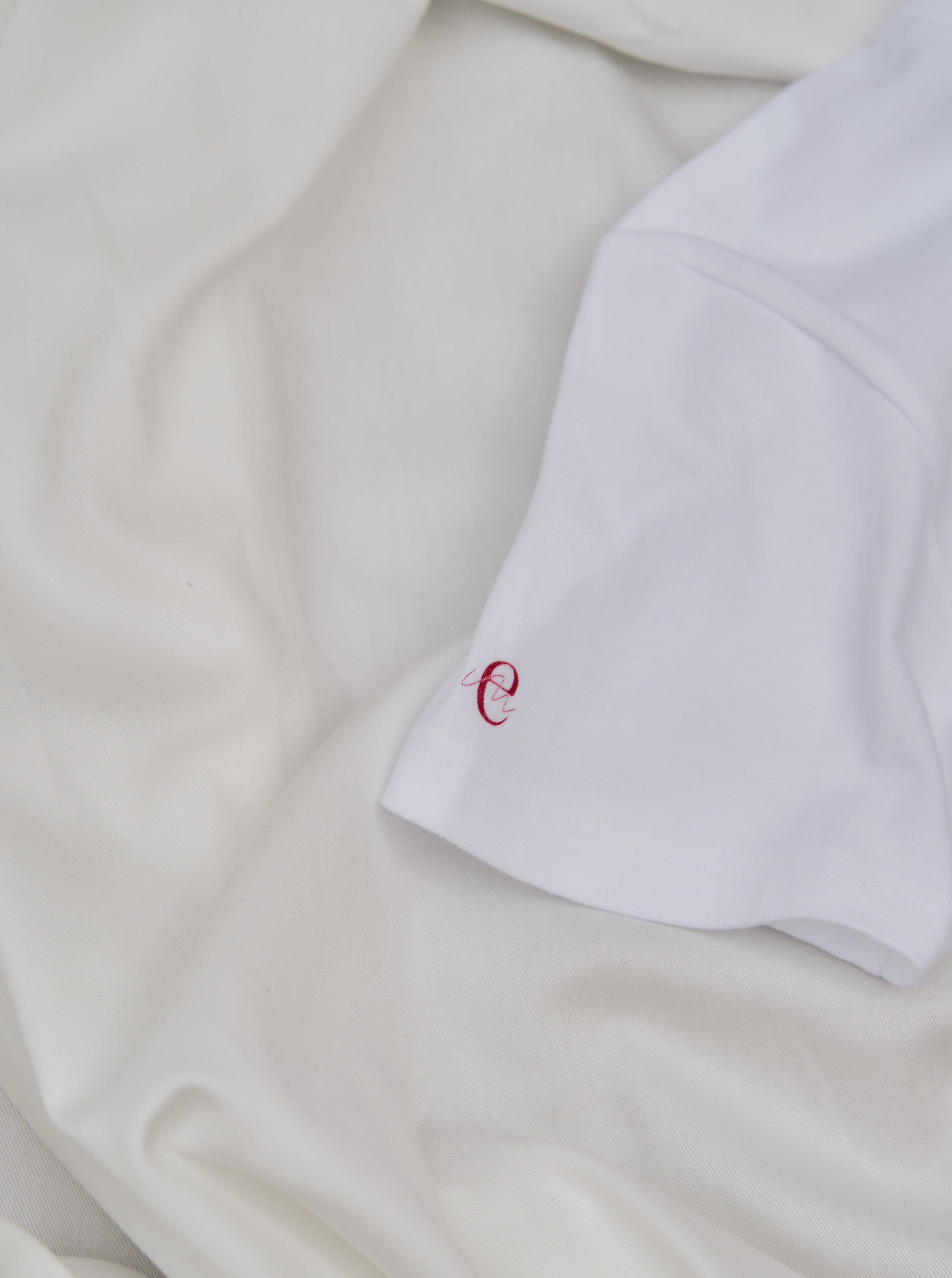 ecmile. logo T shirt