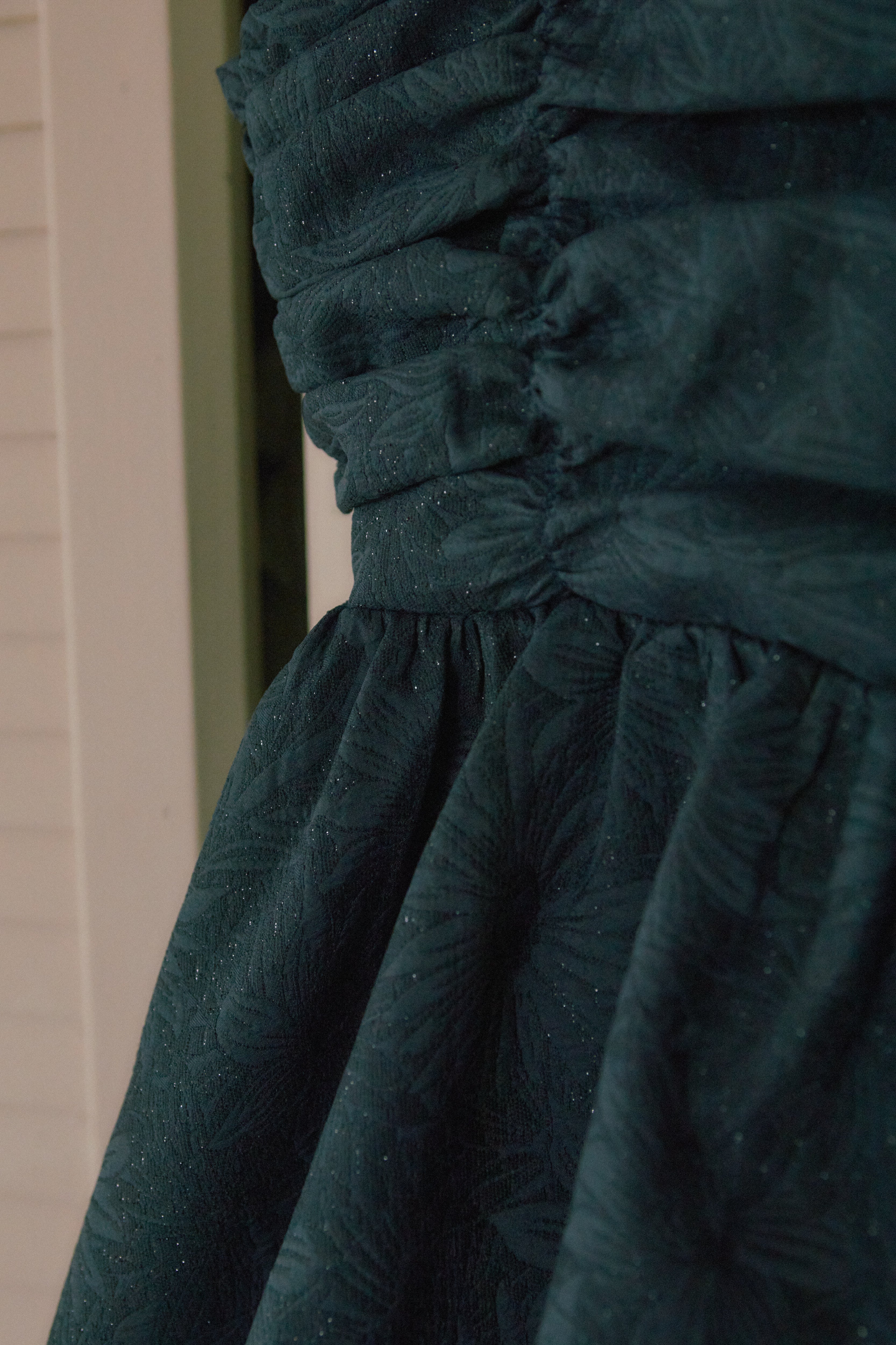 Asymmetry lace cami top