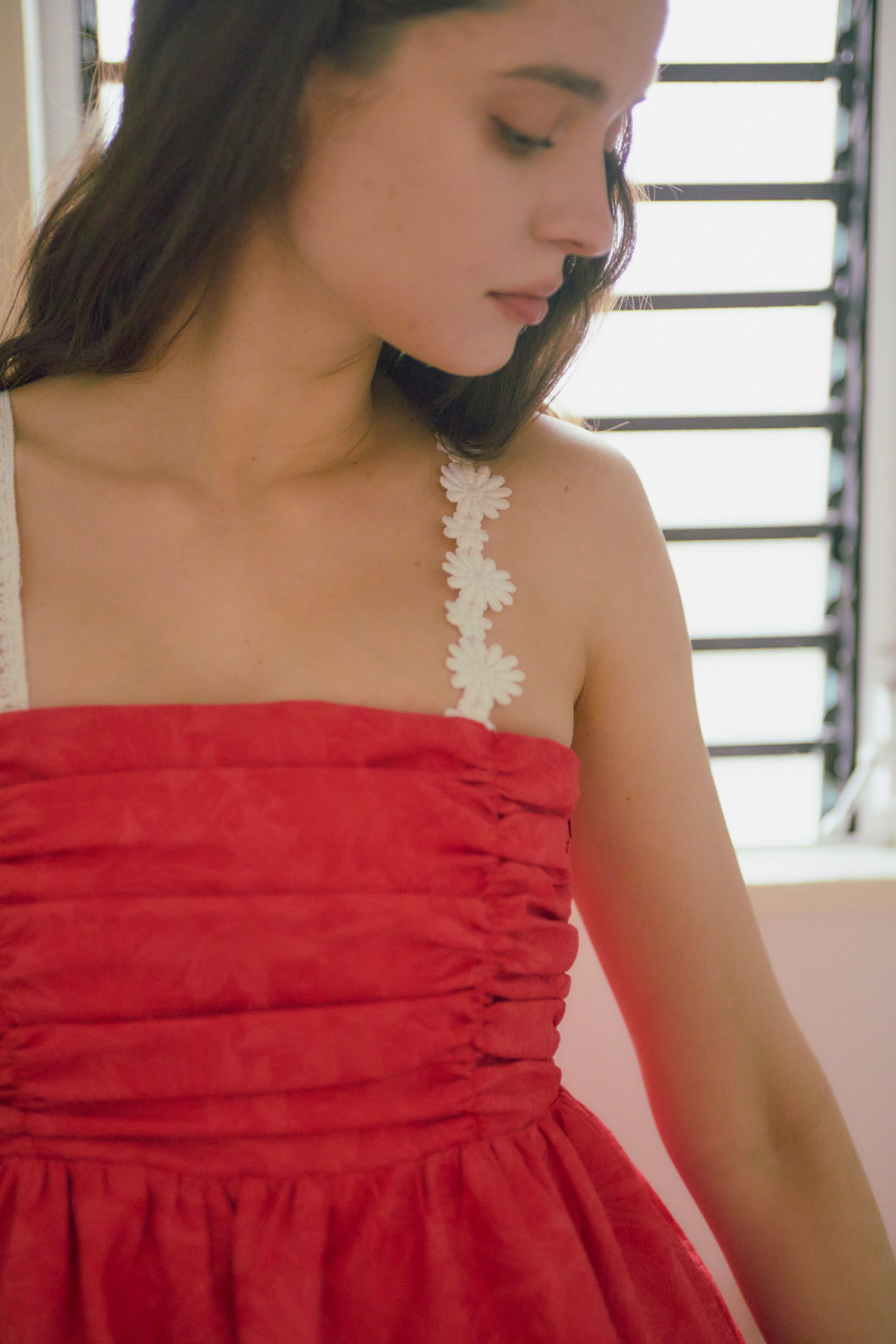 Asymmetry lace cami top