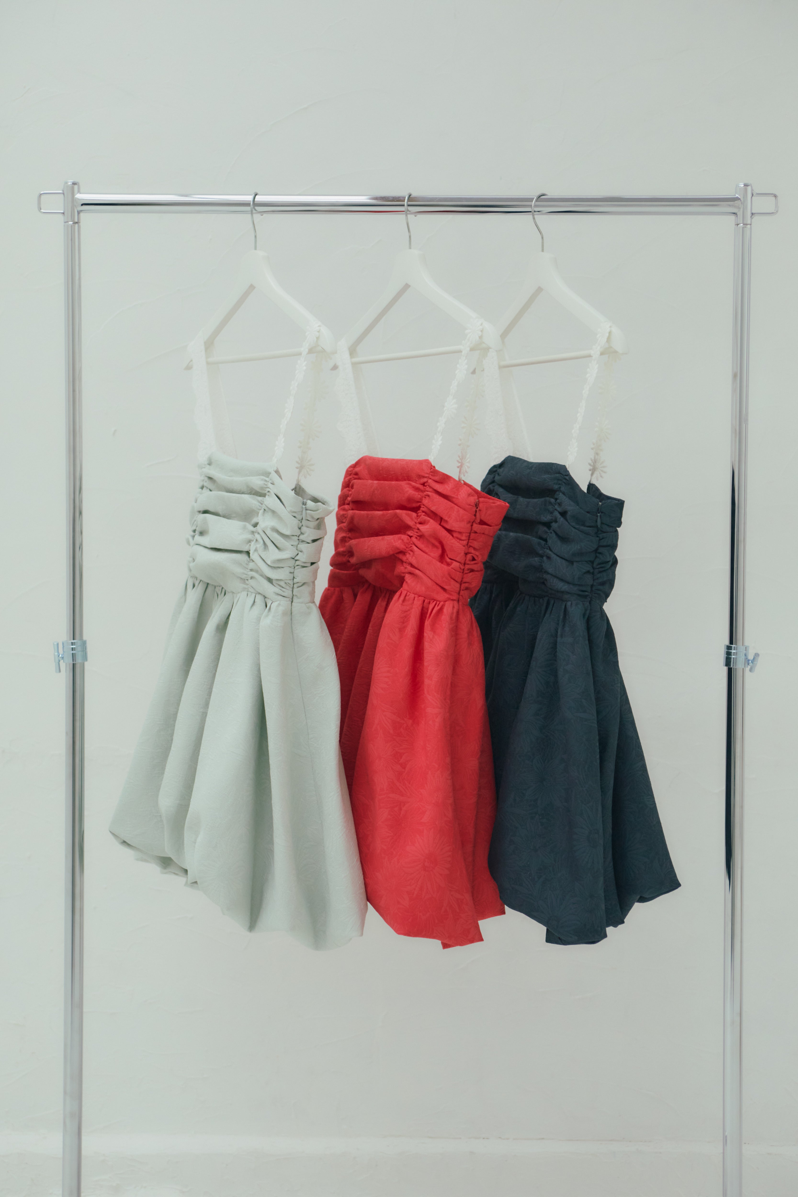 Asymmetry lace cami top