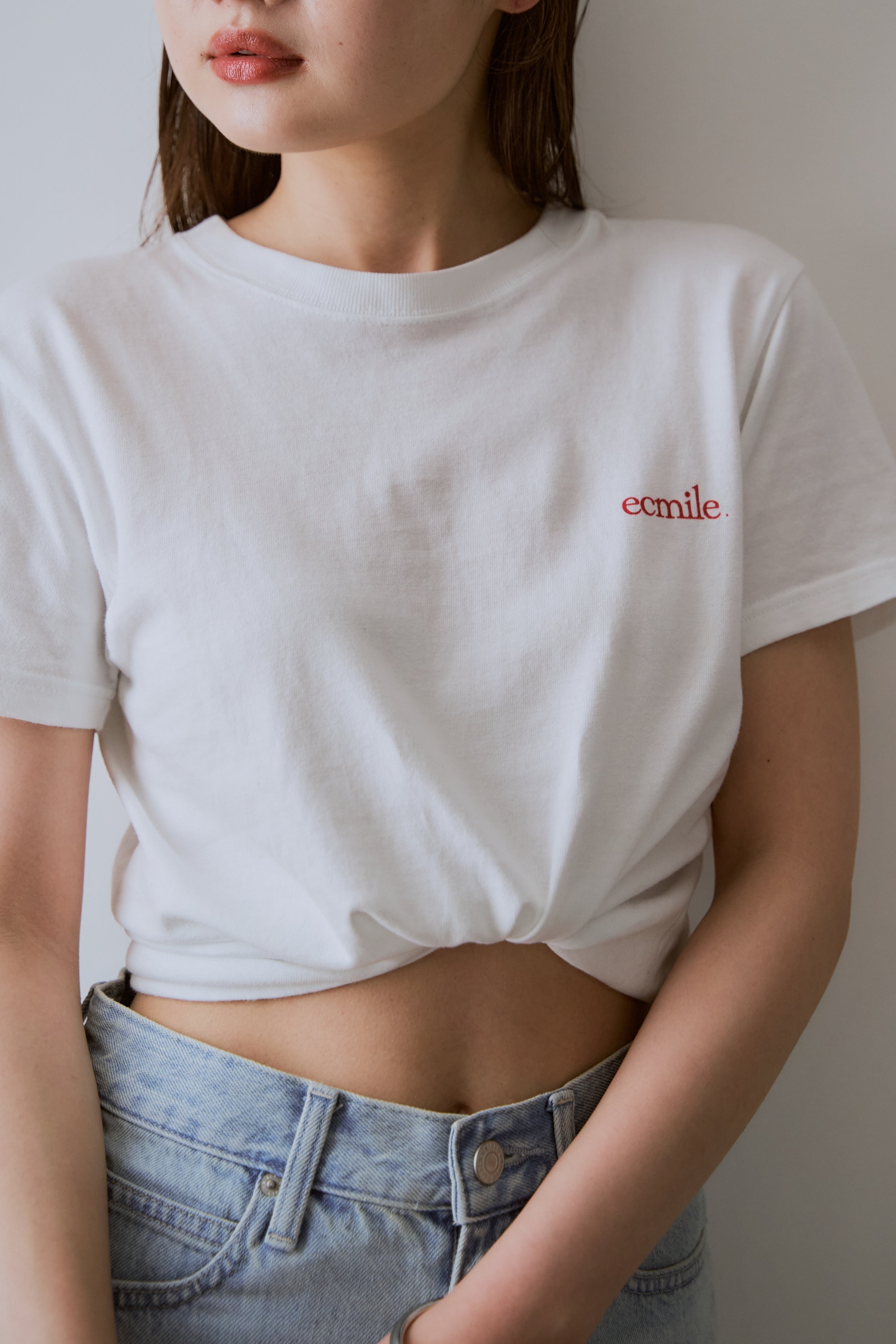 ecmile. logo T shirt