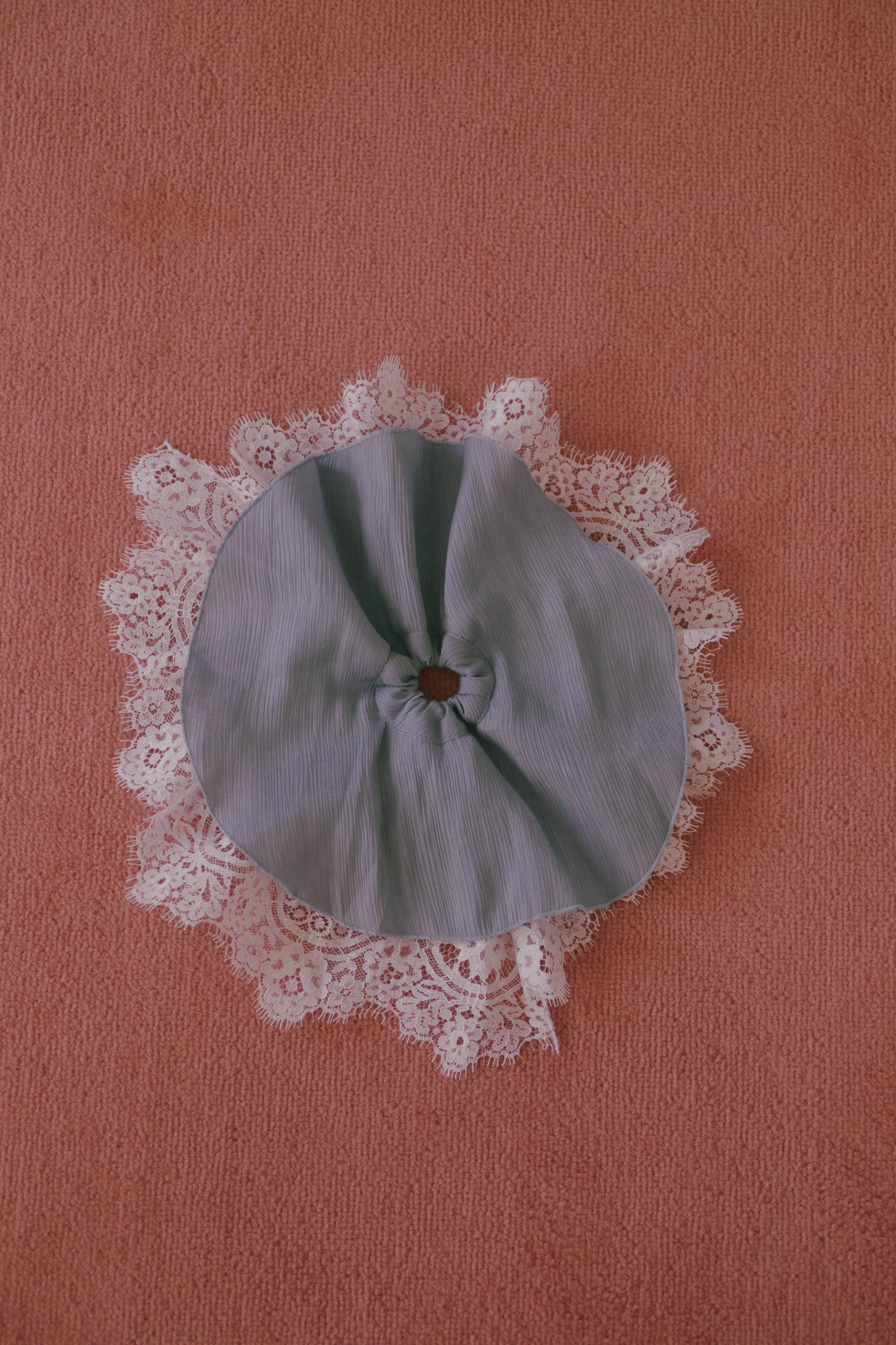 ecmile. × ALPHA BLANCA UPCYCLE CHOUCHOU