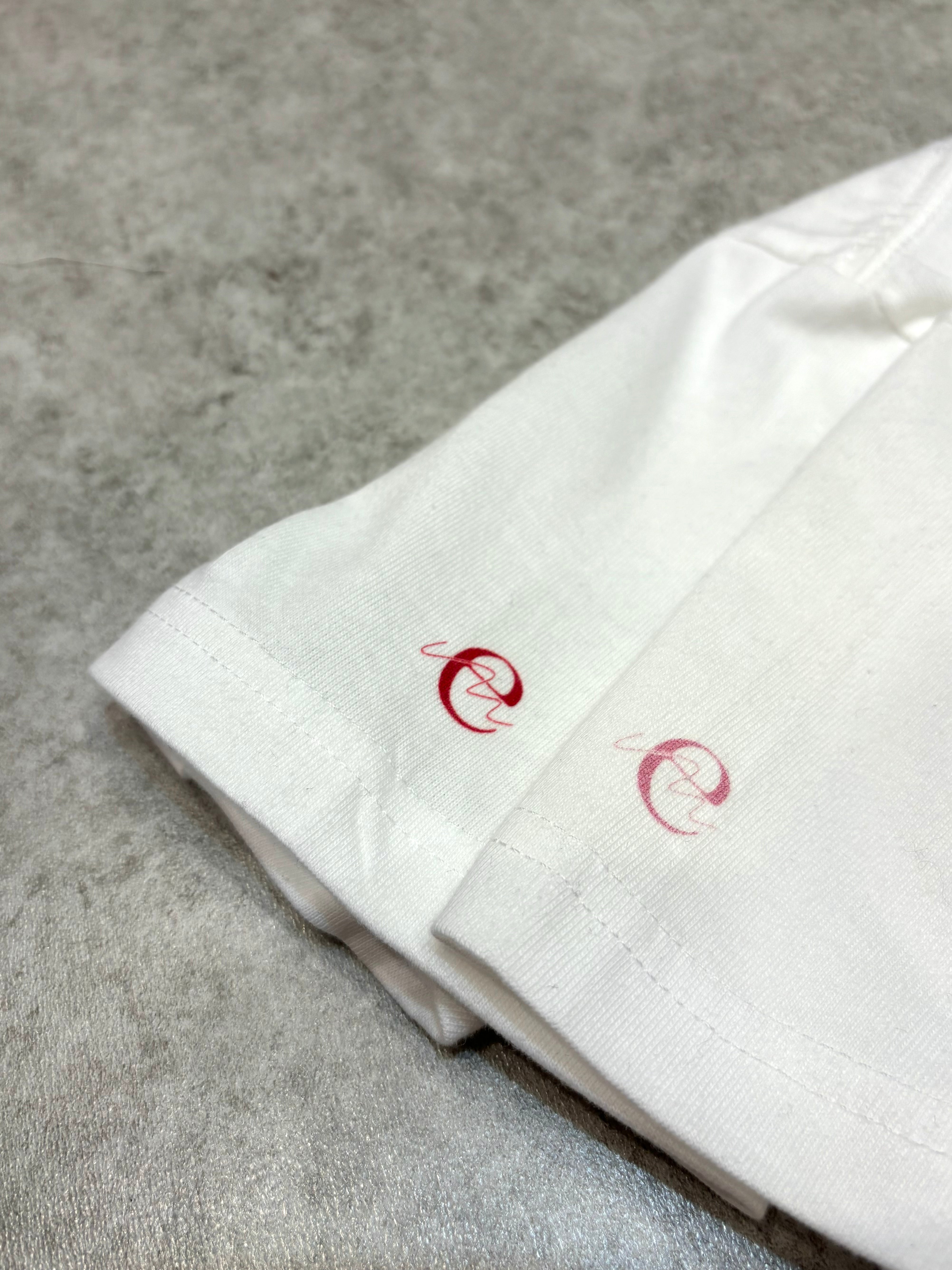 ecmile. logo T shirt