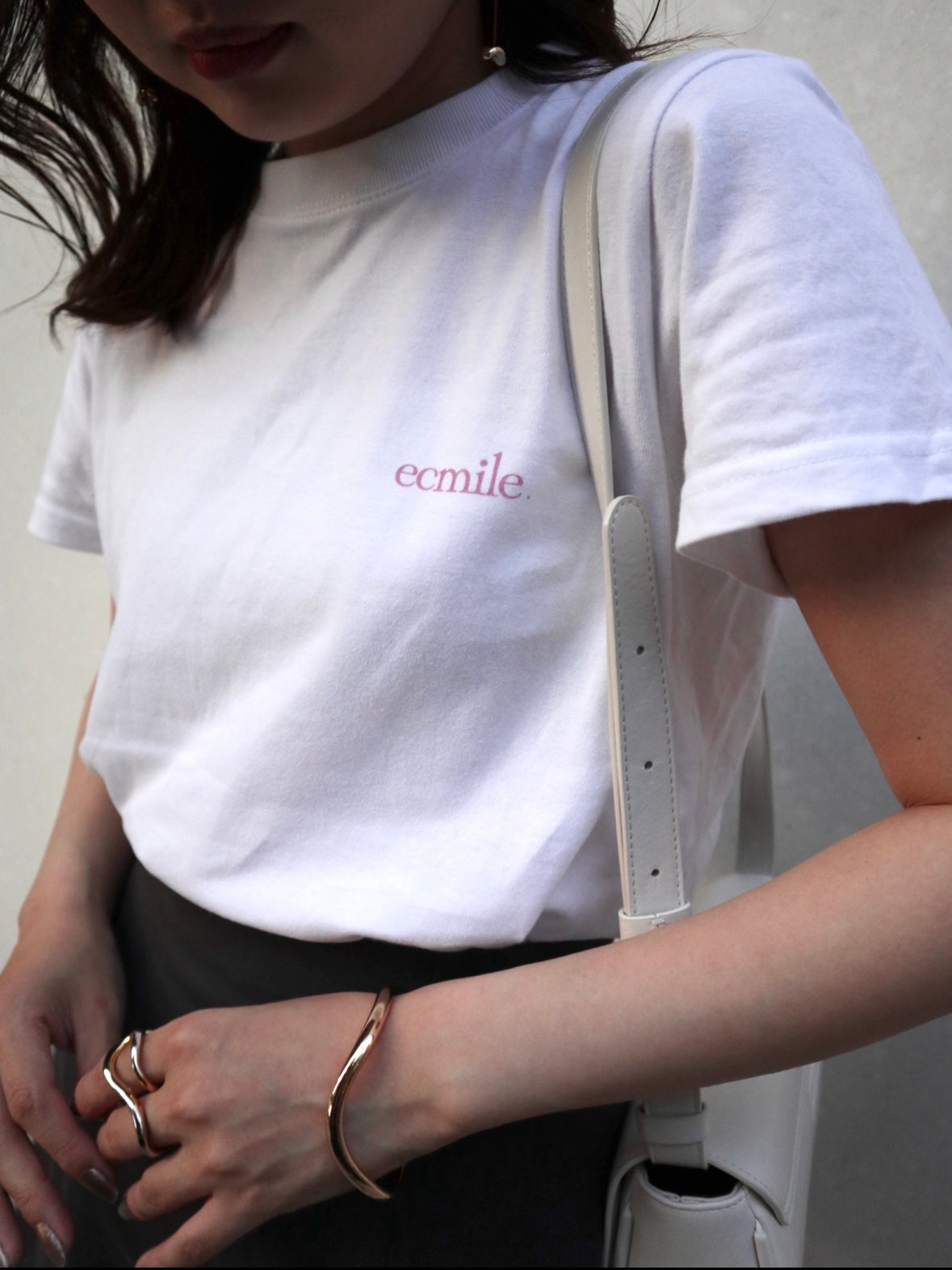 ecmile. logo T shirt