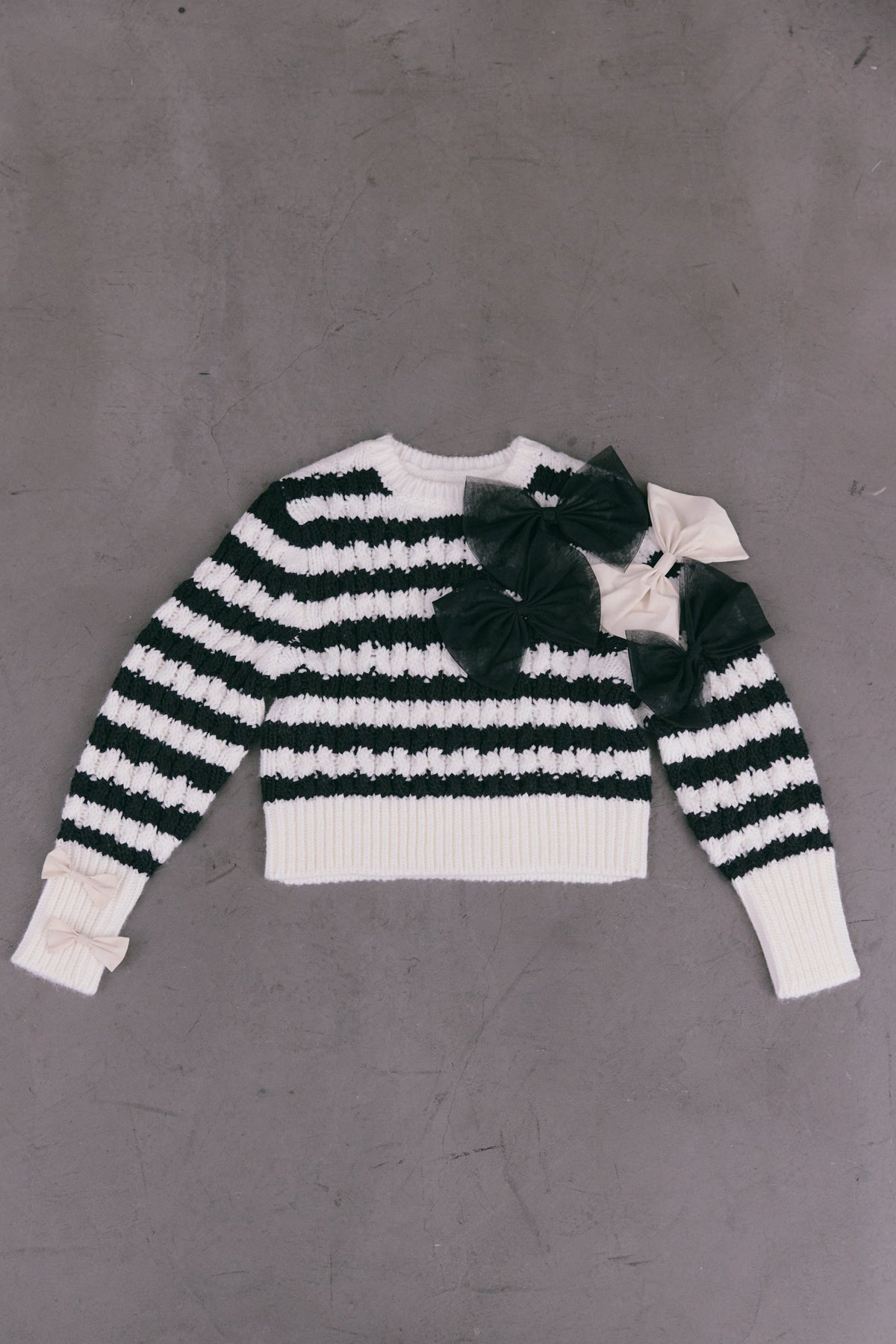 LOVELY RIBBON KNIT