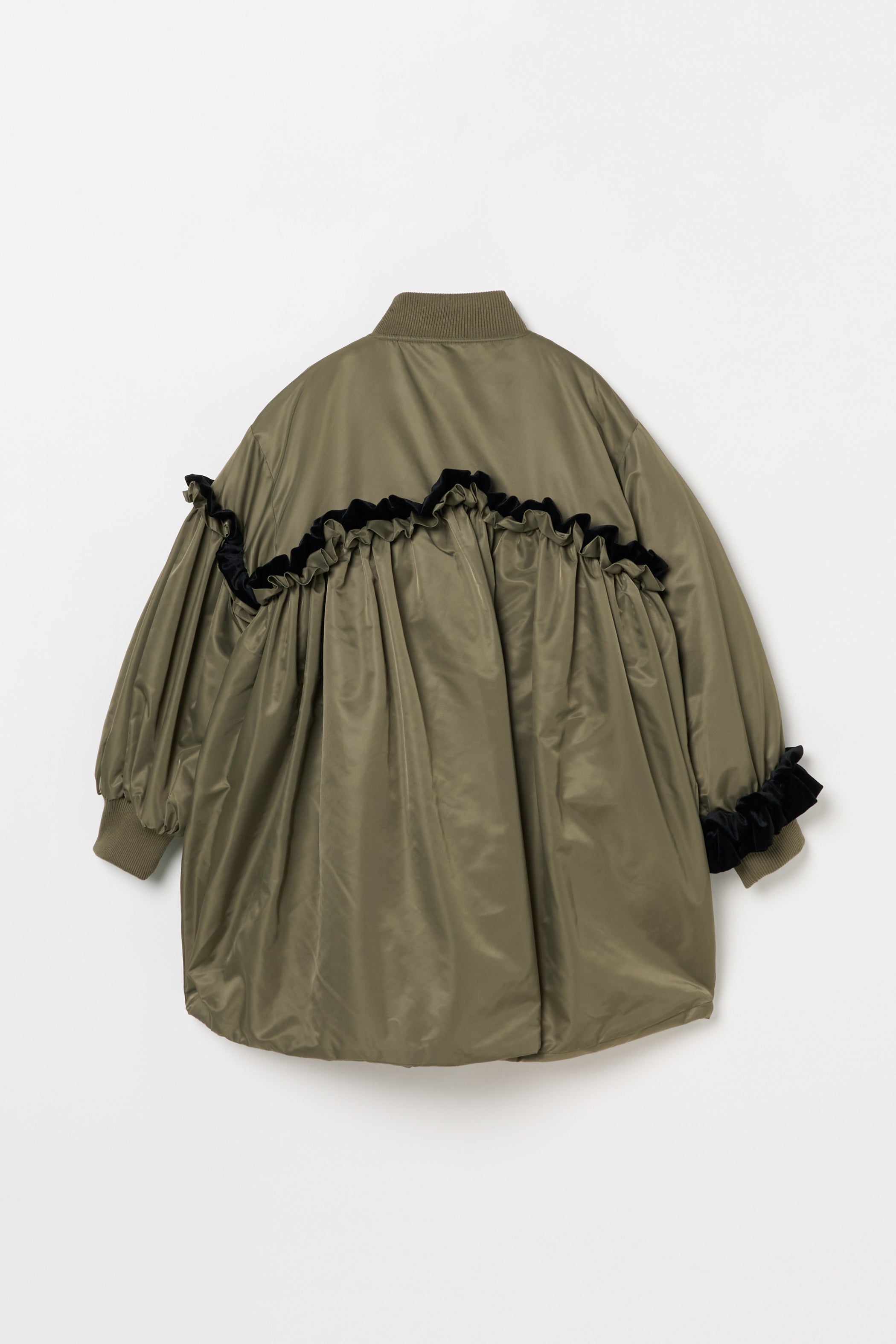 エクミール ecmile CHÉRIE A-LINE FRILL COAT CHÉRIE A-LINE FRILL COAT